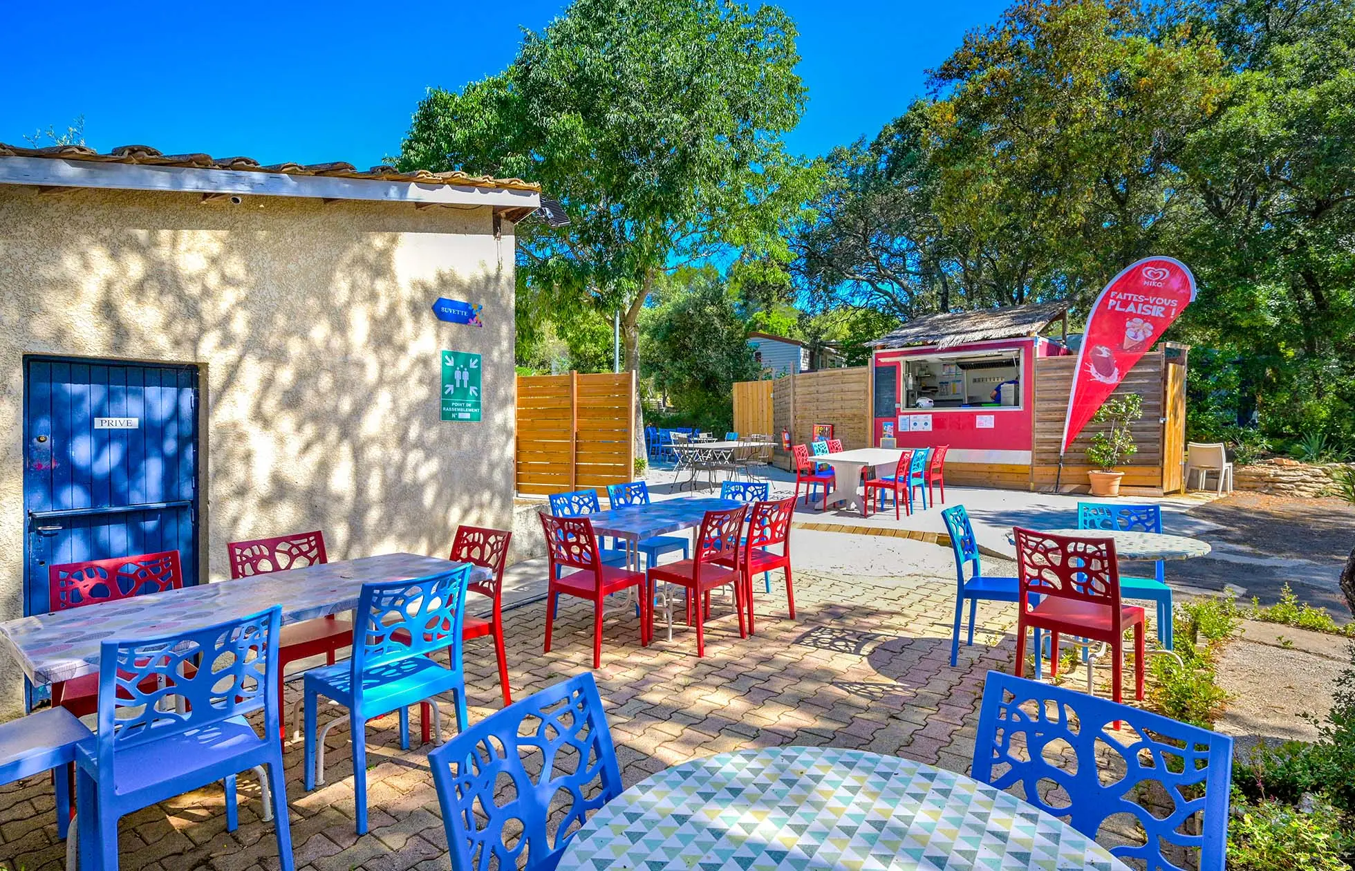 offer ' - '36 - Camping Fondespierre - Service