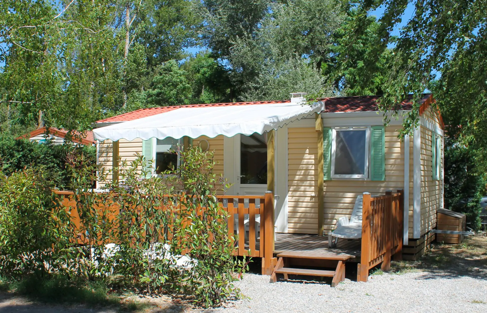 offer ' - '17 - Camping La Rivière - Hébergement