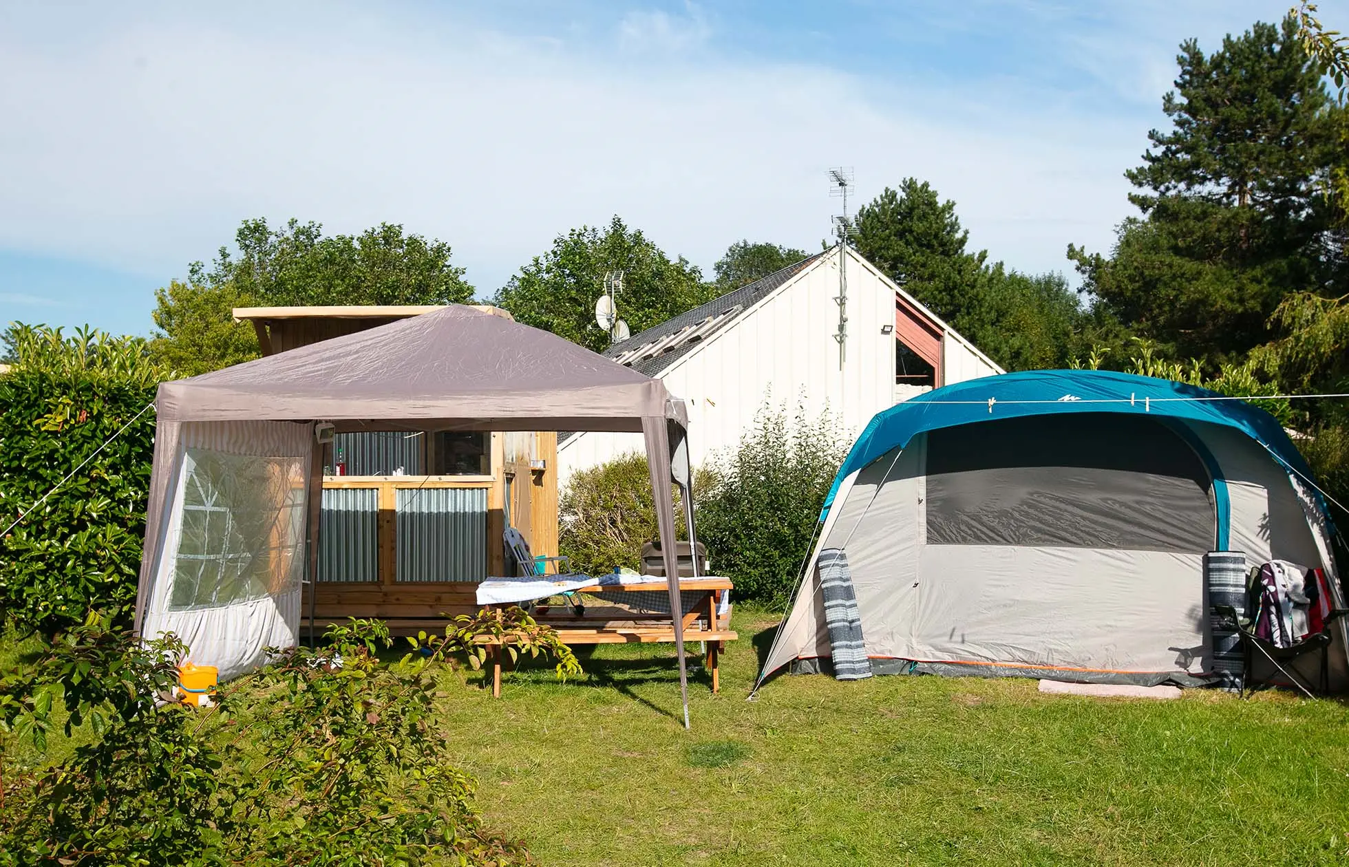 25 - Camping Le Haut Dick - Hébergement