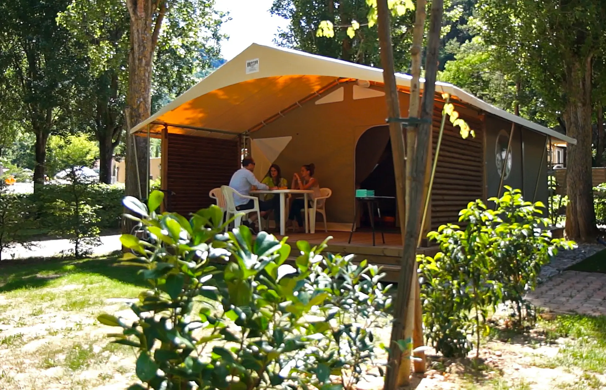 offer ' - '21 - Camping Le Peyrelade - Hébergement