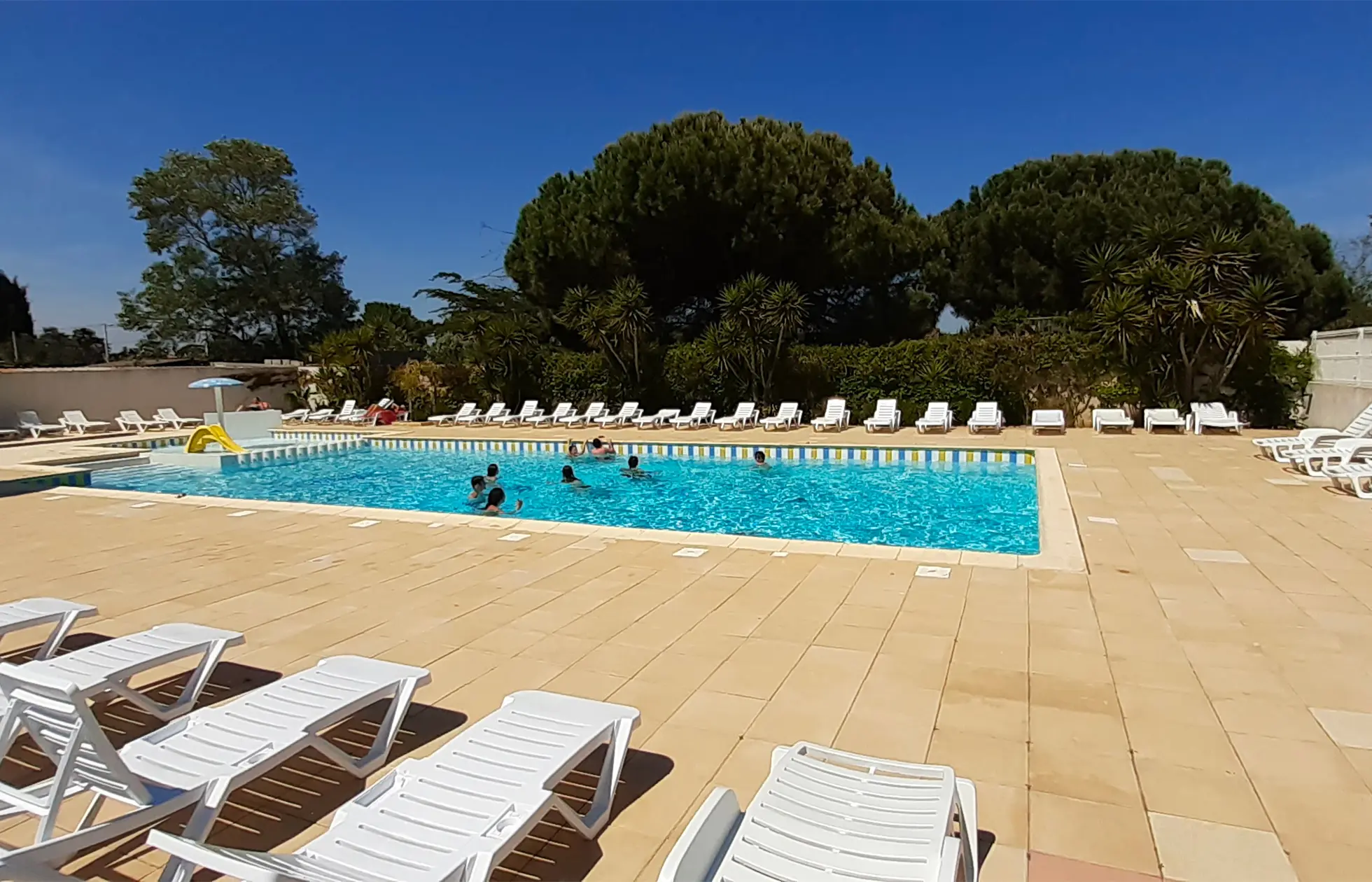 offer ' - '08 - Camping Le Rochelongue - Piscine
