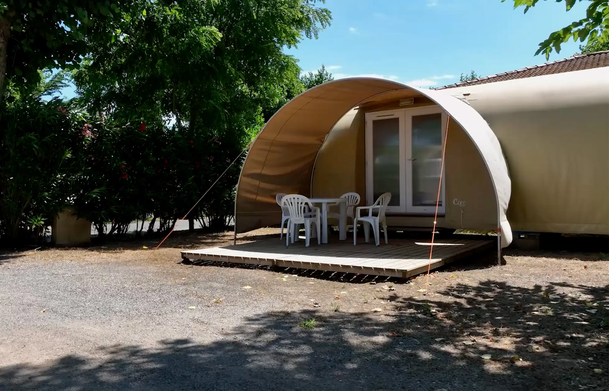 offer ' - '16 - Camping Le Rochelongue - Hébergement
