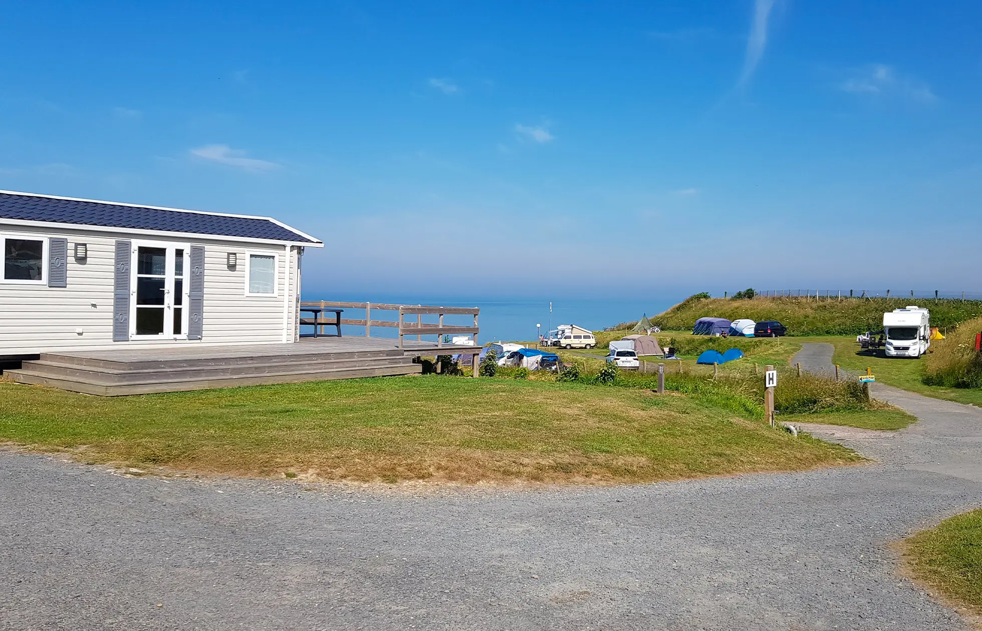 Calvados : Campings avec emplacements pour camping-car 2024 à partir de  18,00 €/nuit