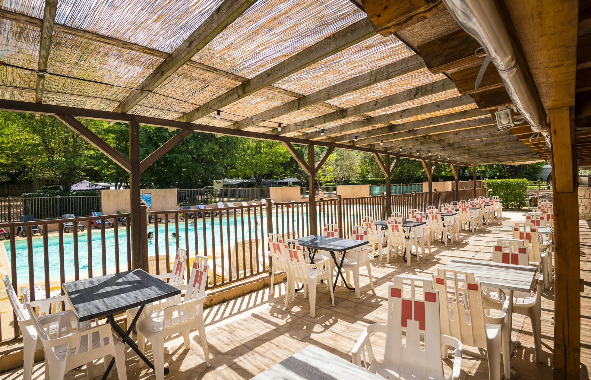 offer ' - '35 - Camping Le Saint Michelet - Service