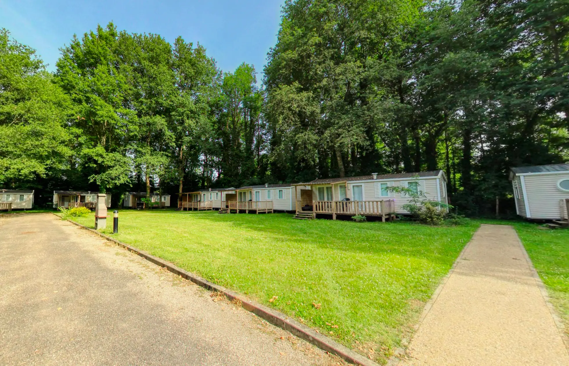 16 - Camping Les Berges de la Dordogne - Hébergement