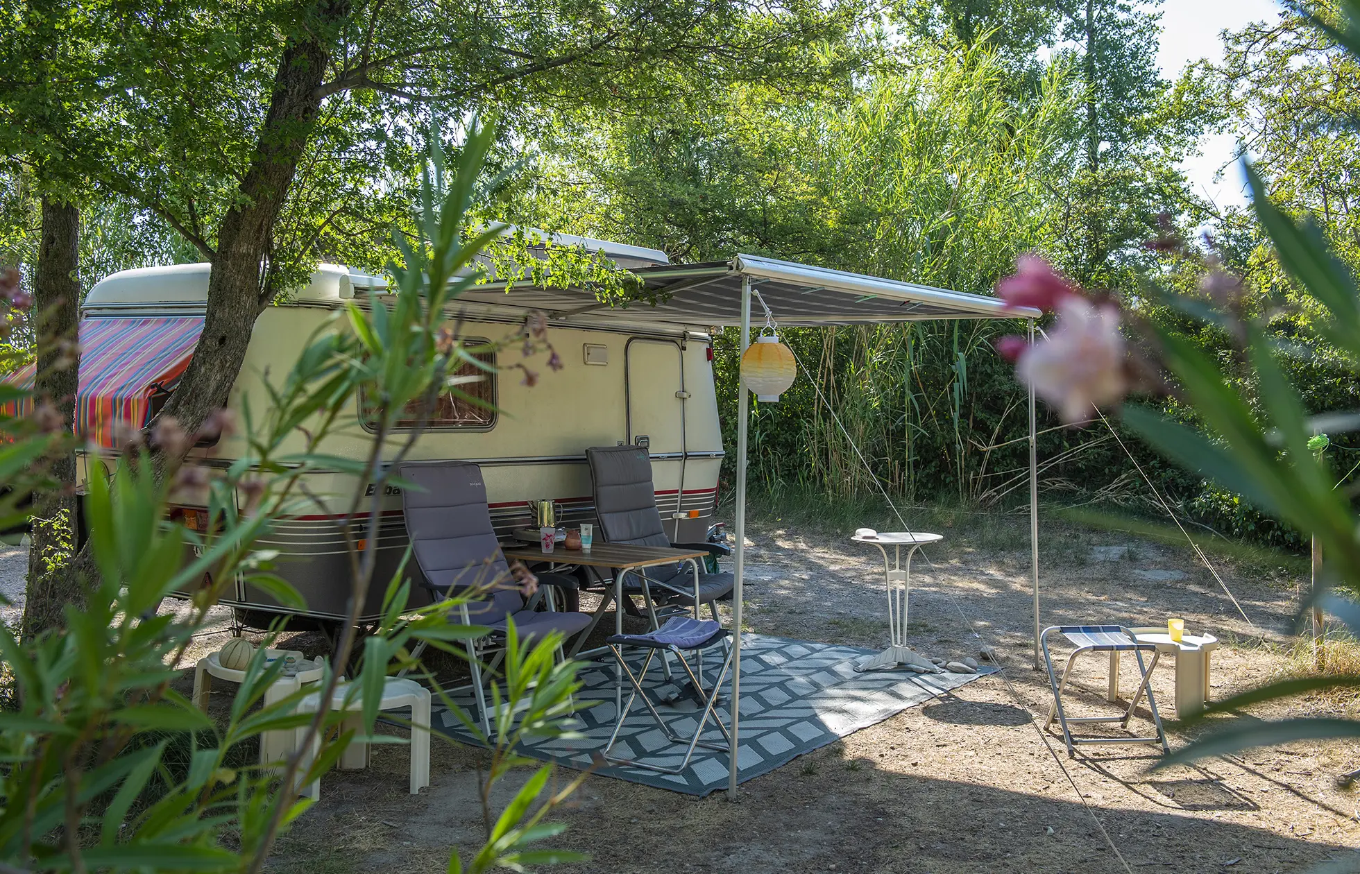Camping Les Rives de l'Aygues - Service 12