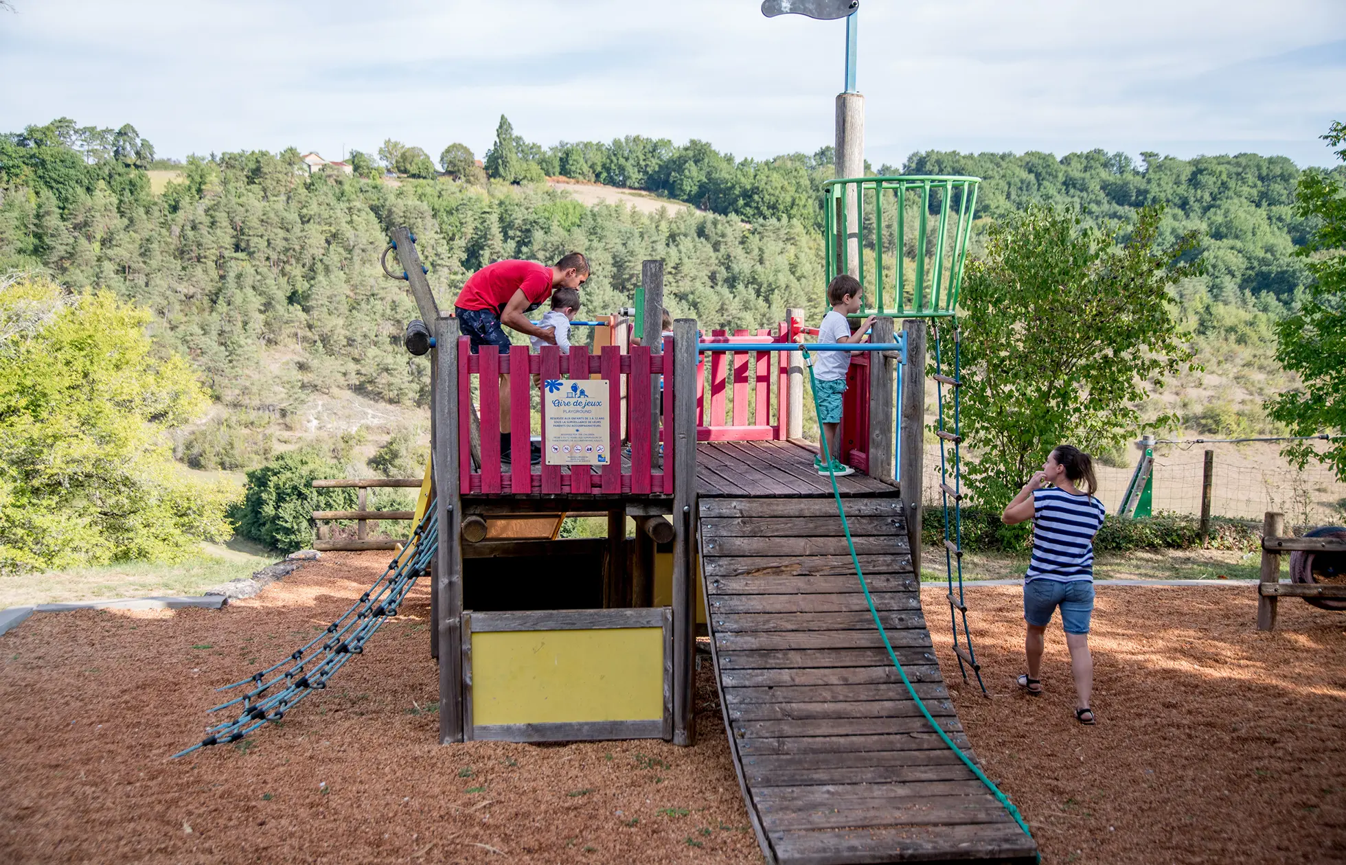 Camping Les Terrasses de Dordogne - Aire de jeux 2