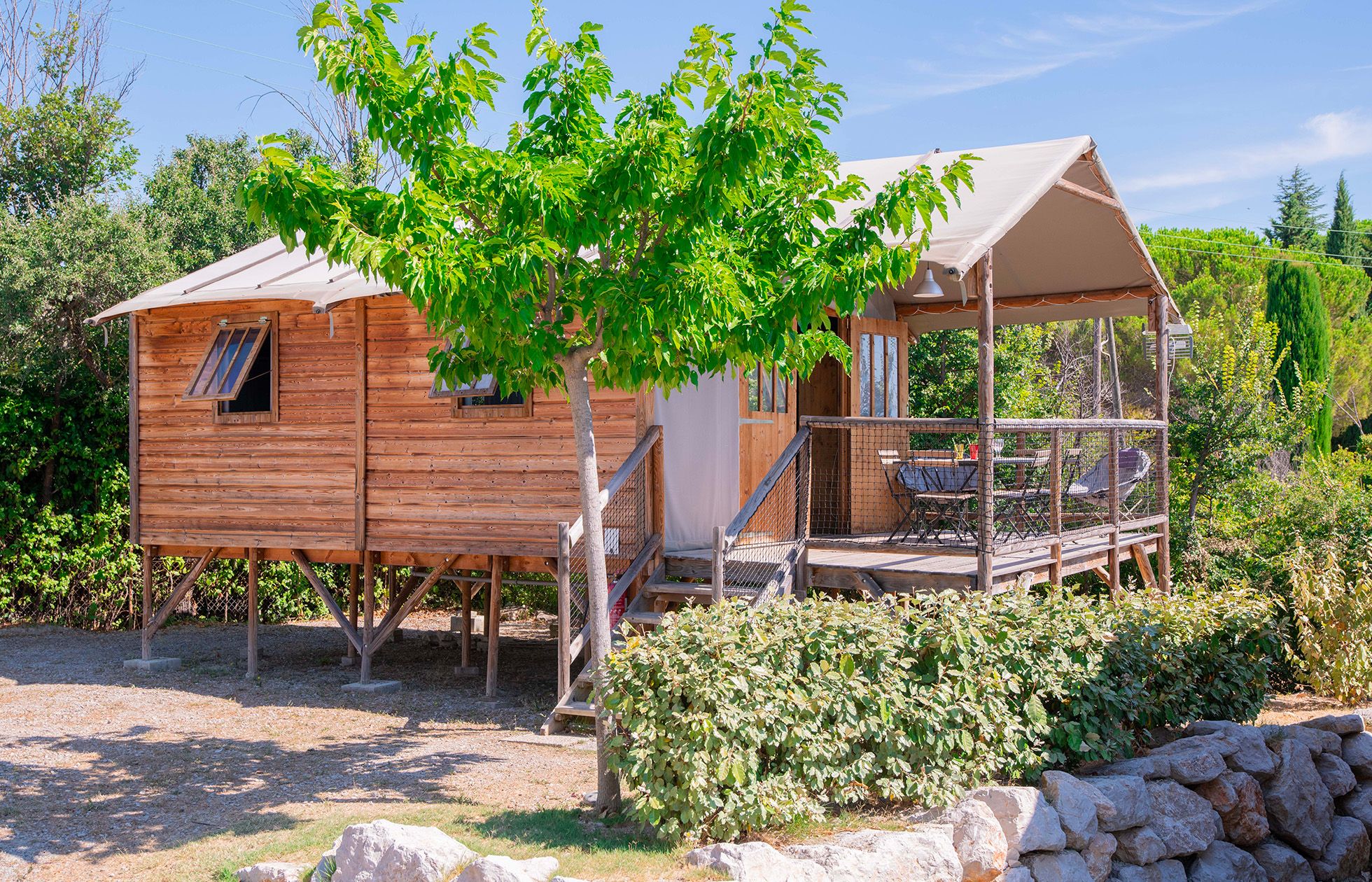 offer ' - '18 - Camping Provence Vallée - Hébergement